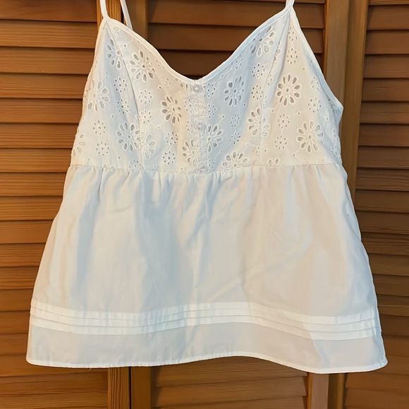 Summer Floral White Top - Picture 2 of 8